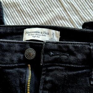 ABERCROMBIE JEANS CURVE LOVE